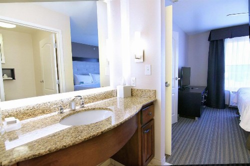 Homewood Suites by Hilton Fargo - image 41