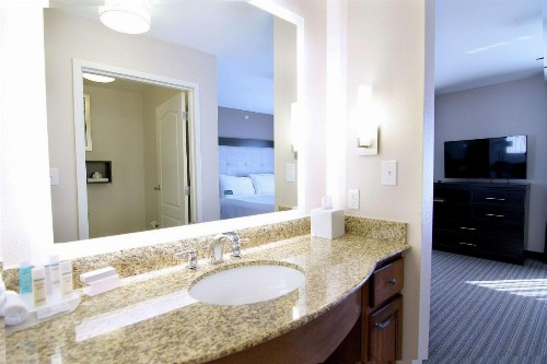 Homewood Suites by Hilton Fargo - image 49