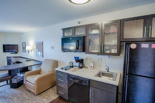 Candlewood Suites Fargo-North Dakota State University an IHG Hotel - image 18
