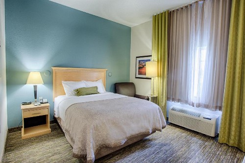 Candlewood Suites Fargo-North Dakota State University an IHG Hotel - image 49