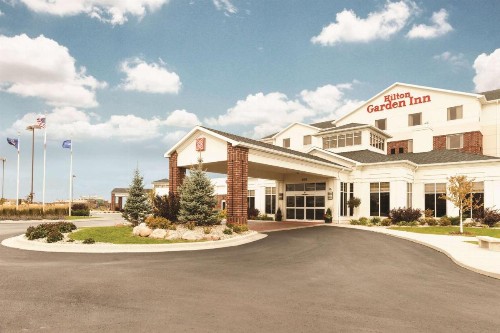 Hilton Garden Inn Fargo - image 1