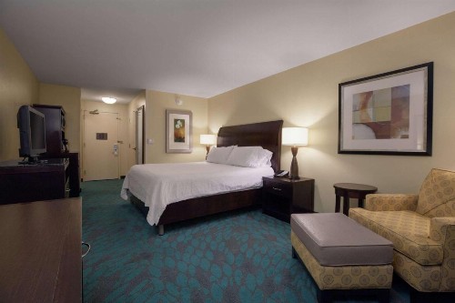 Hilton Garden Inn Fargo - image 16
