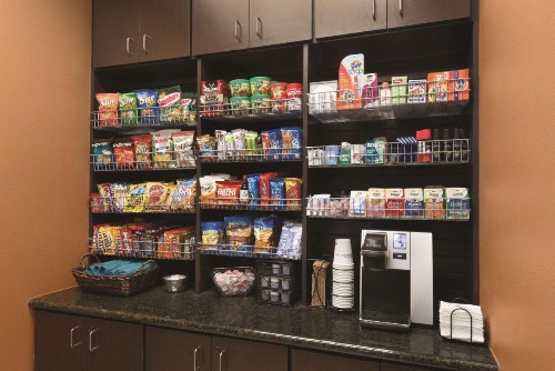 Hilton Garden Inn Fargo - image 27
