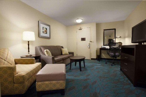 Hilton Garden Inn Fargo - image 4