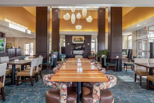 Hilton Garden Inn Fargo - image 44