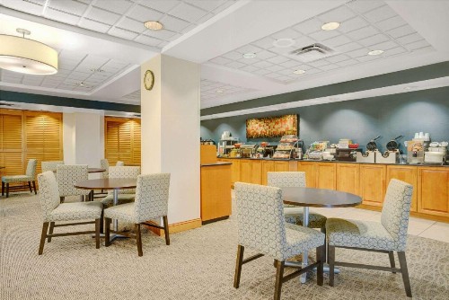 Wingate by Wyndham Fargo - image 33