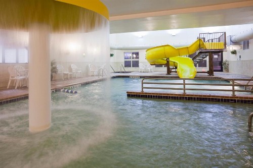 Expressway Suites Fargo - image 16