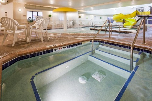 Expressway Suites Fargo - image 18