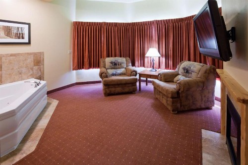 AmericInn by Wyndham Fargo Medical Center - image 38