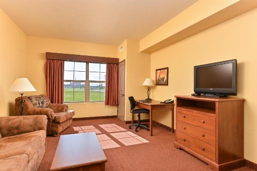 AmericInn by Wyndham Fargo Medical Center - image 40