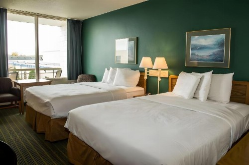 Baymont by Wyndham Fargo - image 23