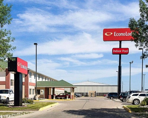 Econo Lodge West I-29 West Acres Mall - image 22