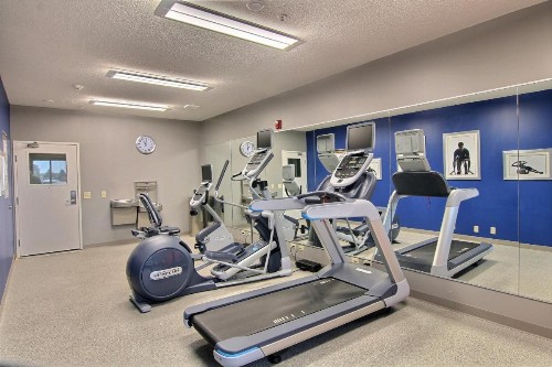 Holiday Inn Express Fargo - West Acres an IHG Hotel - image 12