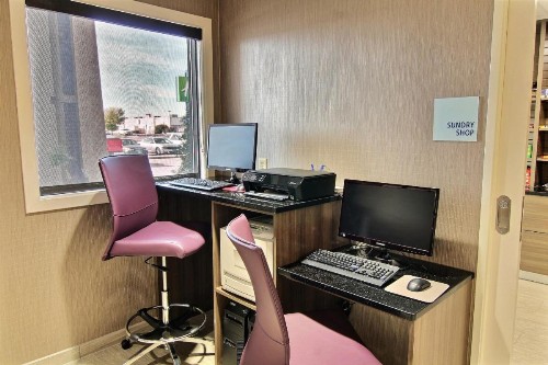 Holiday Inn Express Fargo - West Acres an IHG Hotel - image 3