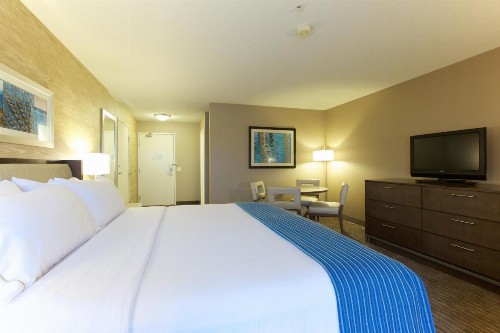 Holiday Inn Express Fargo - West Acres an IHG Hotel - image 37