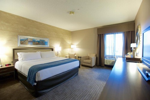 Holiday Inn Express Fargo - West Acres an IHG Hotel - image 38