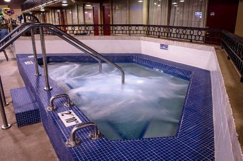 Holiday Inn Fargo an IHG Hotel - image 22