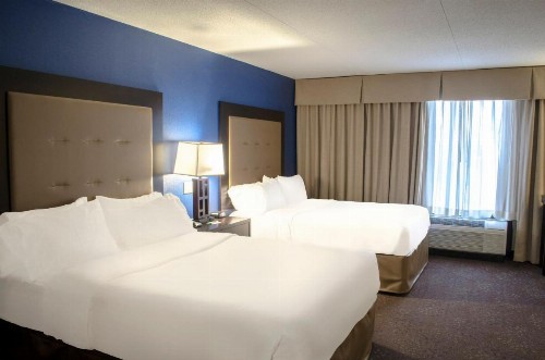 Holiday Inn Fargo an IHG Hotel - image 26