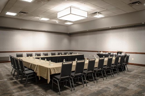 Holiday Inn Fargo an IHG Hotel - image 31