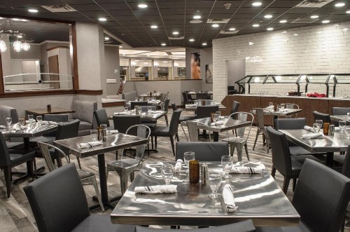 Holiday Inn Fargo an IHG Hotel - image 39