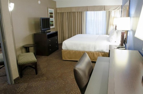 Holiday Inn Fargo an IHG Hotel - image 47