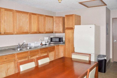 Rodeway Inn Fargo - image 10