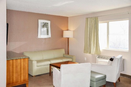 Rodeway Inn Fargo - image 11