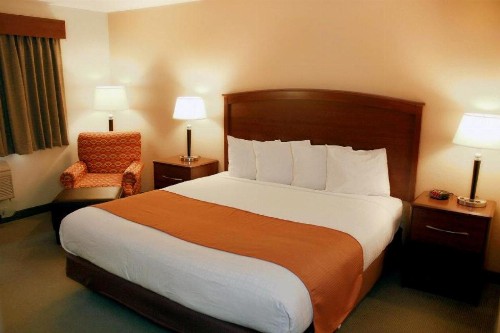 AmericInn by Wyndham Fargo West Acres - image 35