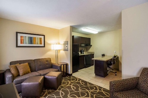 MainStay Suites Fargo - image 24
