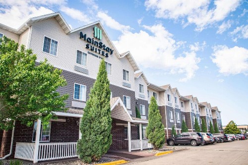 MainStay Suites Fargo - image 25