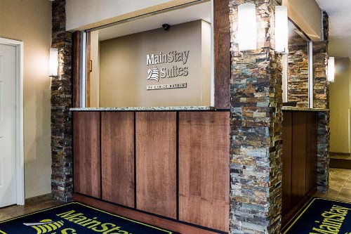 MainStay Suites Fargo - image 31