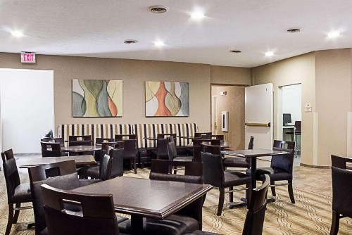 MainStay Suites Fargo - image 44