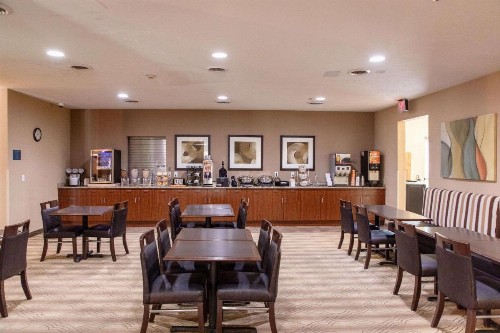 MainStay Suites Fargo - image 6