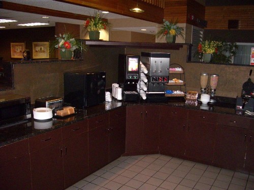 C'mon Inn & Suites Fargo - image 8