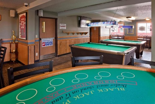 Fargo Inn and Suites - image 16