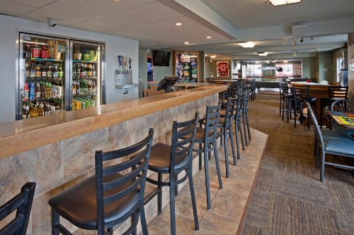 Fargo Inn and Suites - image 20