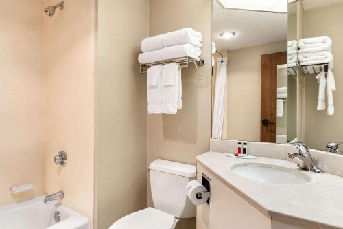Days Inn by Wyndham Fargo - image 20