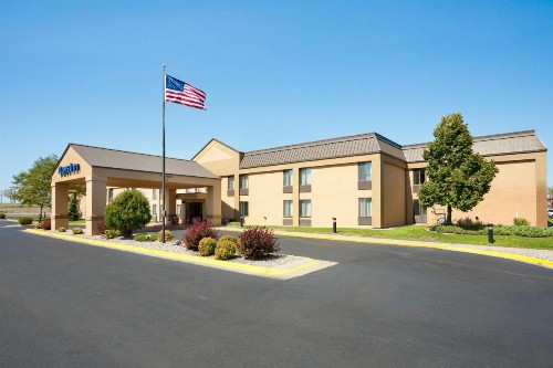 Days Inn by Wyndham Fargo - image 9
