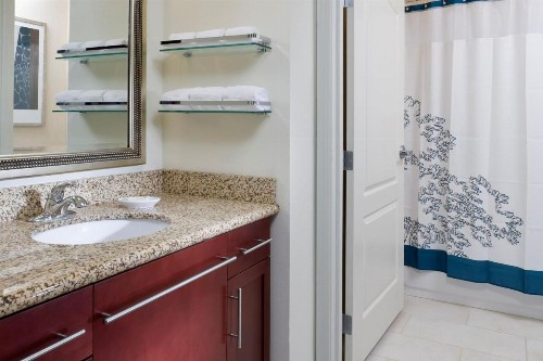 Residence Inn by Marriott Fargo - image 13