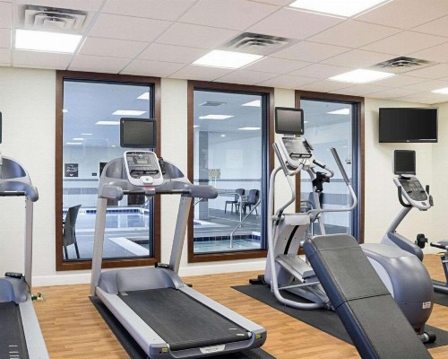 Comfort Suites Medical Center - image 24