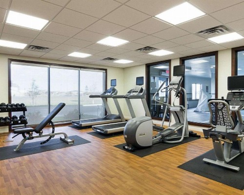 Comfort Suites Medical Center - image 25