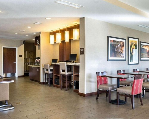 Comfort Suites Medical Center - image 29