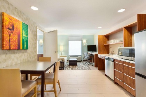 Home2 Suites by Hilton Fargo - image 17