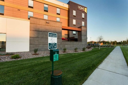 Home2 Suites by Hilton Fargo - image 4