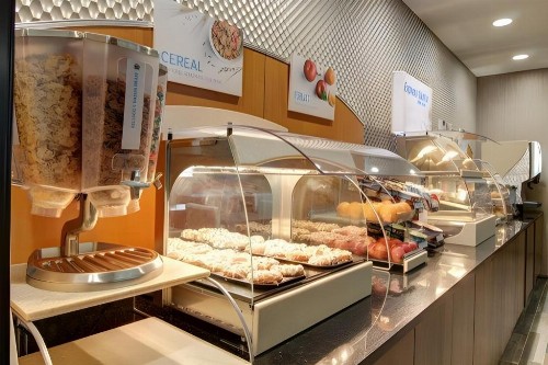 Holiday Inn Express Fargo SW I94 Medical Center an IHG Hotel - image 27