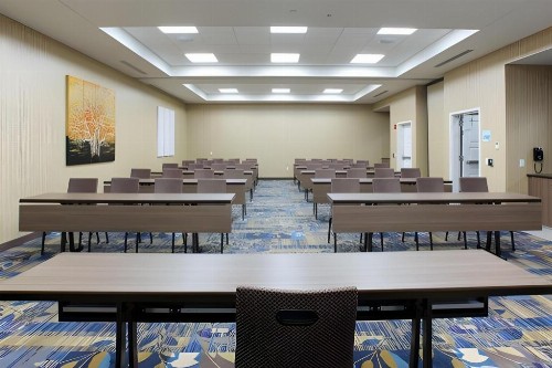 Holiday Inn Express Fargo SW I94 Medical Center an IHG Hotel - image 30