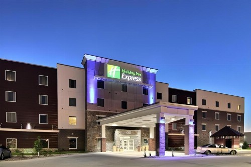 Holiday Inn Express Fargo SW I94 Medical Center an IHG Hotel - image 5