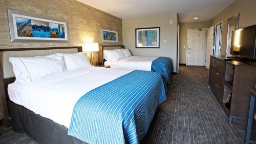 Holiday Inn Express Fargo SW I94 Medical Center an IHG Hotel - image 50