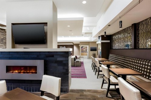 Holiday Inn Express Fargo SW I94 Medical Center an IHG Hotel - image 8