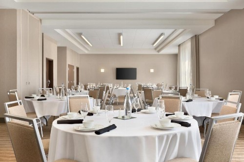 Four Points by Sheraton Fargo Medical Center - image 29